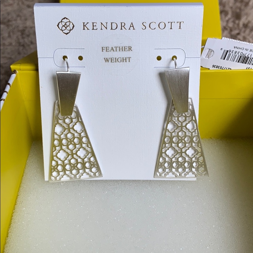 Brand new Kendra Scott  Keerti drop earrings